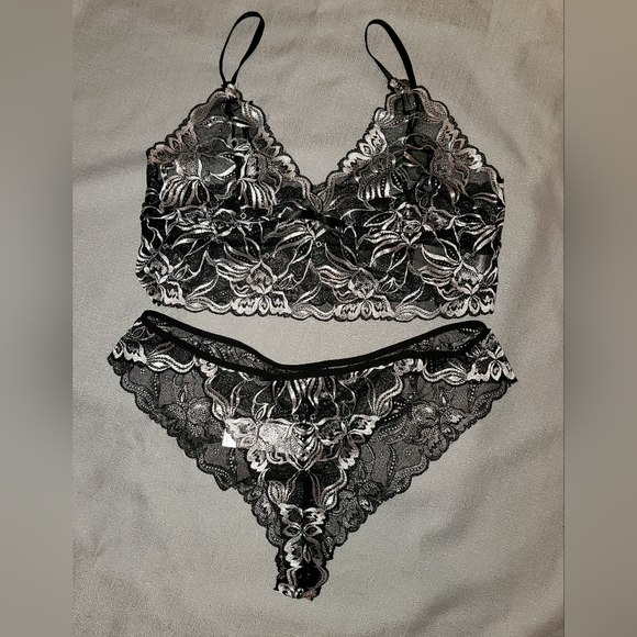 Lace Bralette Cheeky Panty Set Black White  XXL up to 44 inch bust - Picture 1 of 10